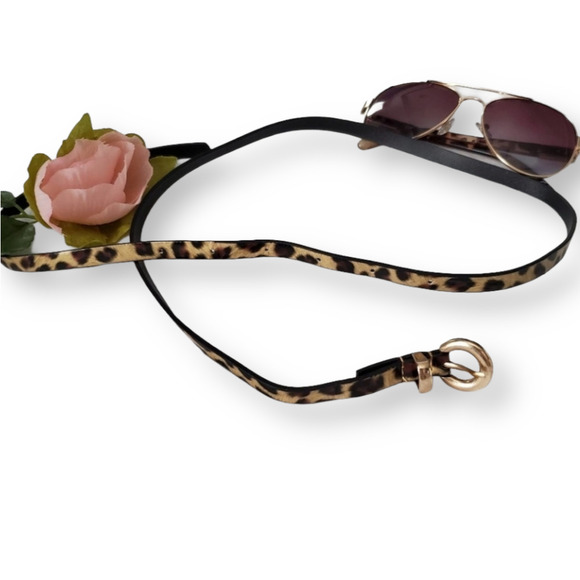 Thin Vinyl Belt Leopard Print Size XS/S - Picture 1 of 4